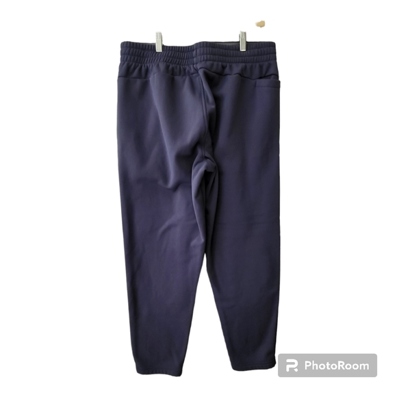 Under Armour Track Pants - youth XL - Picture 2 of 7